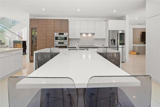 5700 SW 86th Street, South Miami, FL 33143