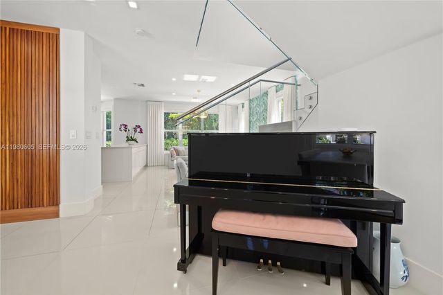 5700 SW 86th Street, South Miami, FL 33143