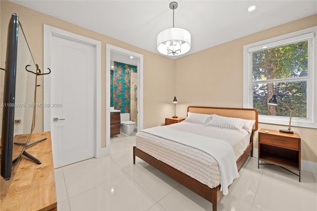 5700 SW 86th Street, South Miami, FL 33143