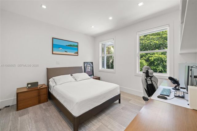 5700 SW 86th Street, South Miami, FL 33143