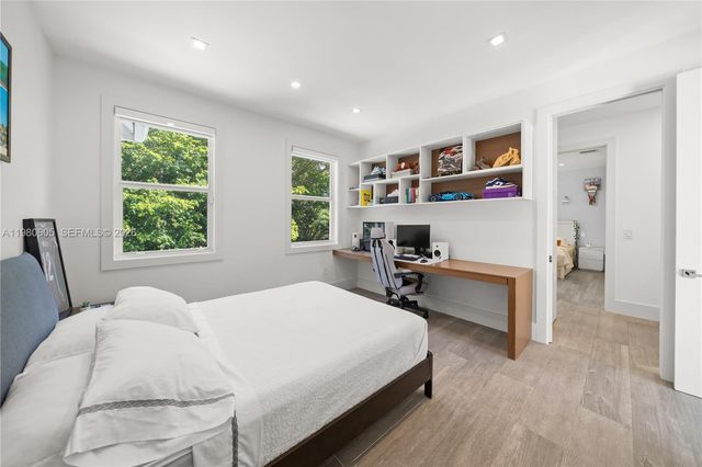 5700 SW 86th Street, South Miami, FL 33143