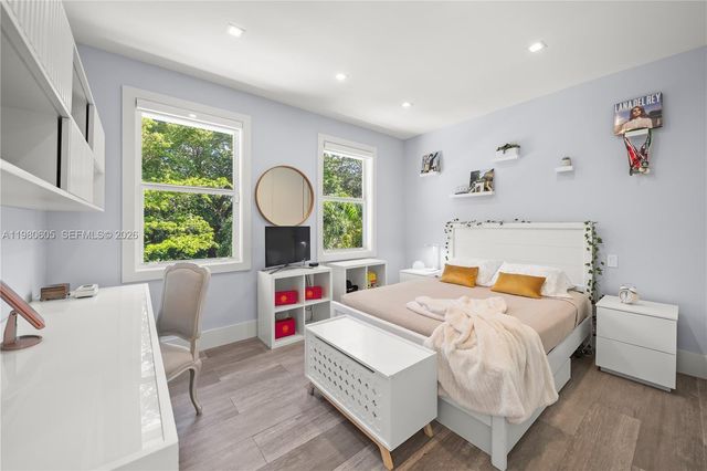 5700 SW 86th Street, South Miami, FL 33143