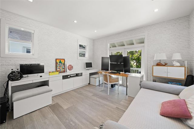 5700 SW 86th Street, South Miami, FL 33143