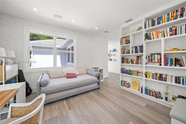 5700 SW 86th Street, South Miami, FL 33143