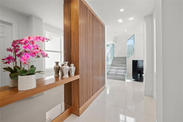 5700 SW 86th Street, South Miami, FL 33143