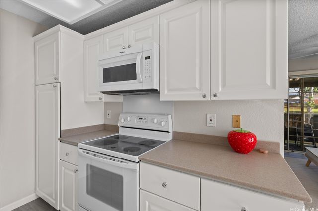 94-1348 Kulewa Loop 7U, Waipahu, HI 96797