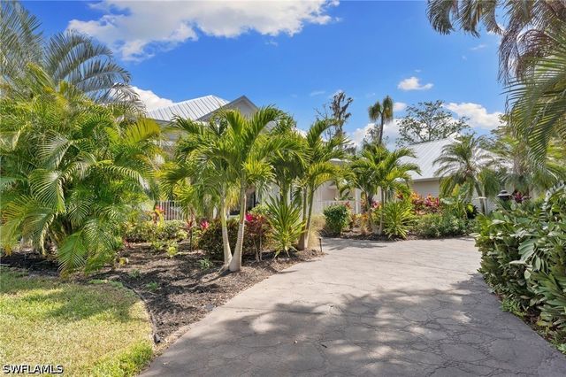13711 Hickory Run LN, Fort Myers, FL 33912