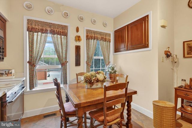 3616 WINFIELD LN NW, Washington, DC 20007