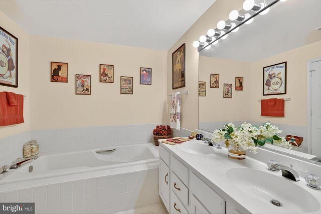 3616 WINFIELD LN NW, Washington, DC 20007