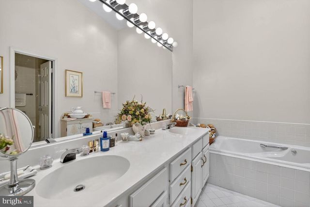 3616 WINFIELD LN NW, Washington, DC 20007