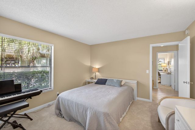 13706 Cross Pointe Drive, Palm Beach Gardens, FL 33418