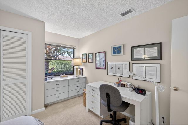 13706 Cross Pointe Drive, Palm Beach Gardens, FL 33418