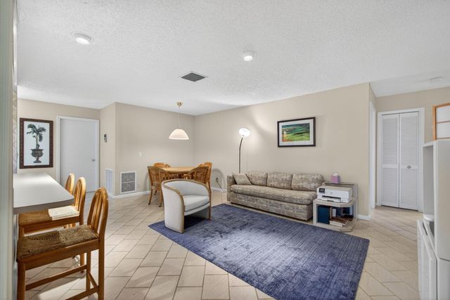 13706 Cross Pointe Drive, Palm Beach Gardens, FL 33418