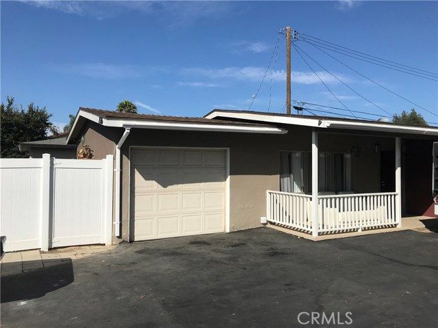 2536 Orange Avenue F, Costa Mesa, CA 92627