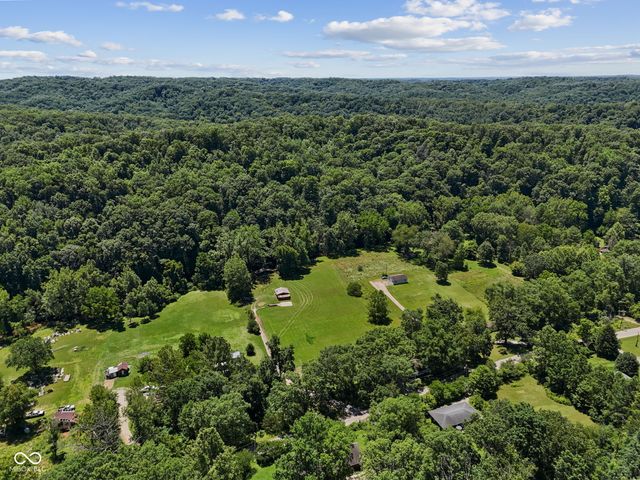 1529 Upper Schooner Road, Nashville, IN 47448