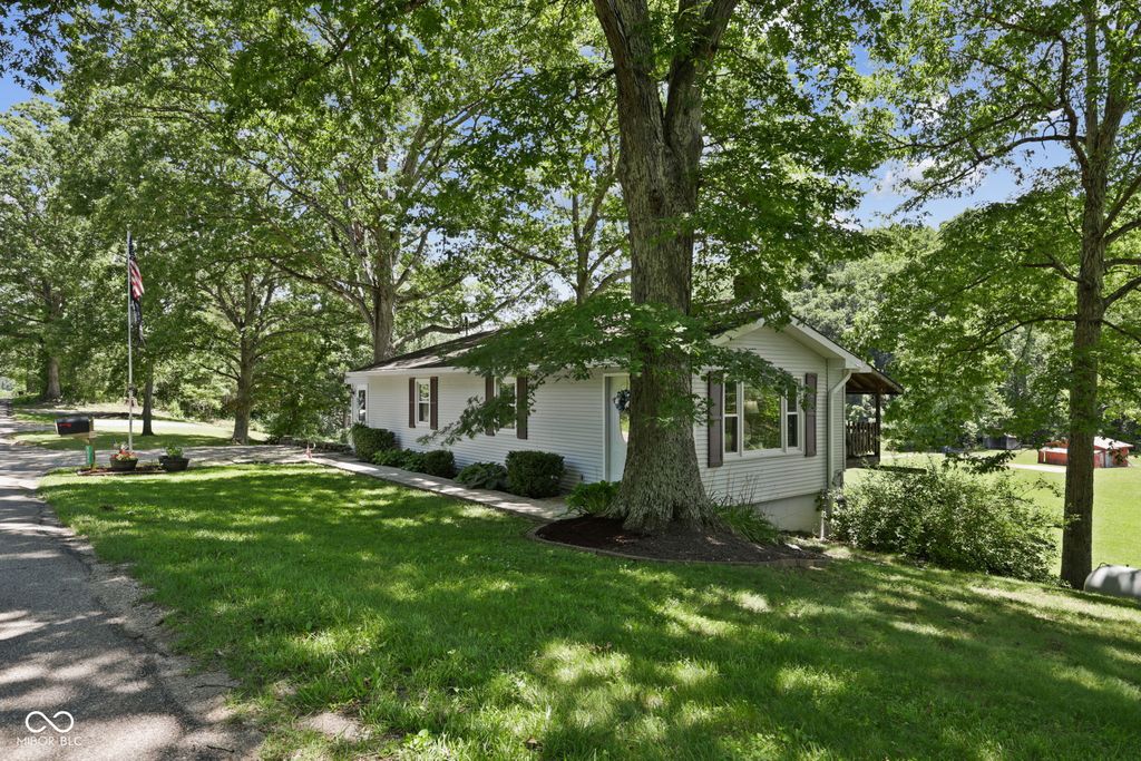 1529 Upper Schooner Road, Nashville, IN 47448