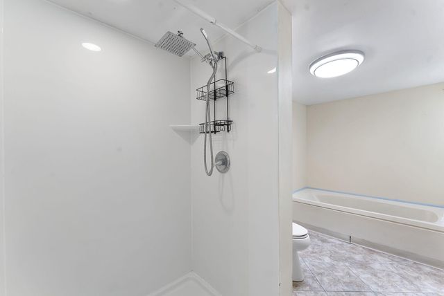 5800 Camino Del Sol 102, Boca Raton, FL 33433