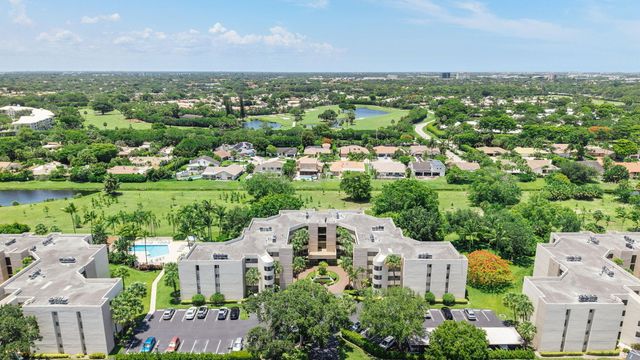 5800 Camino Del Sol 102, Boca Raton, FL 33433