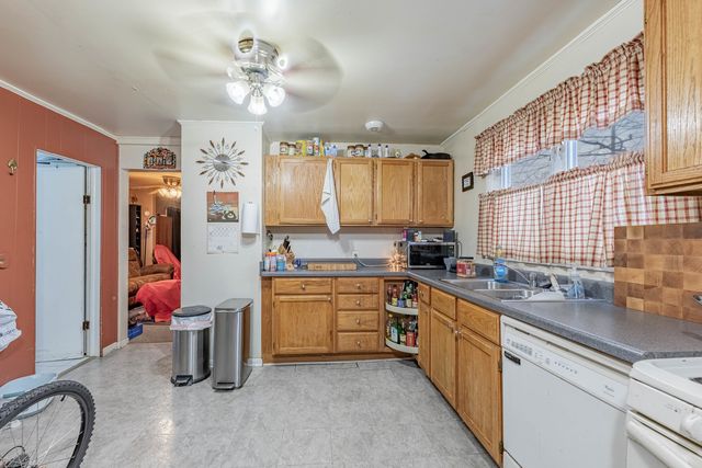 513 N Park Street, Westmont, IL 60559