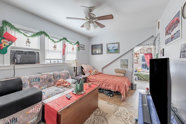 513 N Park Street, Westmont, IL 60559