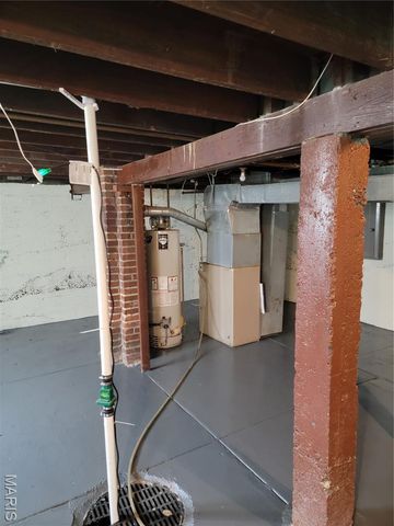 26 Compton Avenue, Ferguson, MO 63135