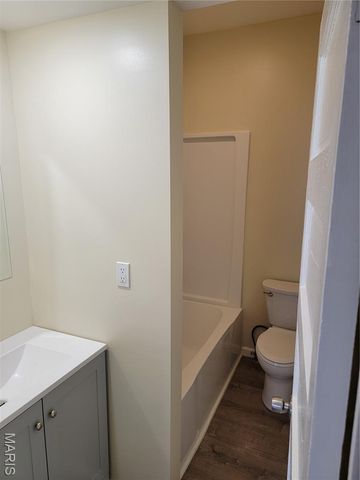 26 Compton Avenue, Ferguson, MO 63135