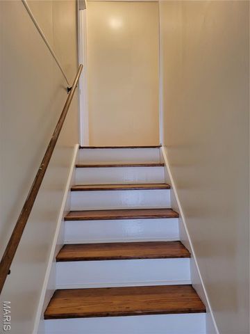 26 Compton Avenue, Ferguson, MO 63135