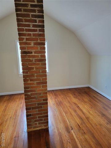 26 Compton Avenue, Ferguson, MO 63135