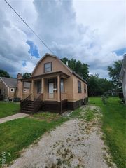 26 Compton Avenue, Ferguson, MO 63135