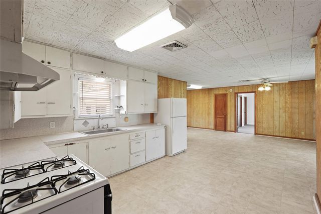 6407 Pleak Road, Richmond, TX 77469