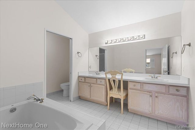 245 Winslow Circle 56, Commerce Twp, MI 48390
