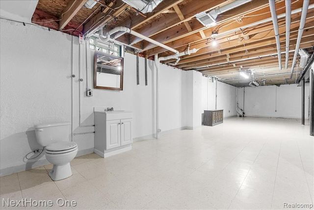 245 Winslow Circle 56, Commerce Twp, MI 48390