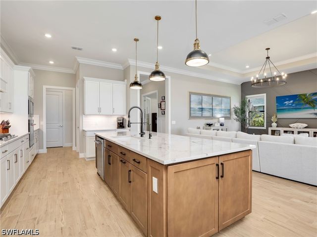 18412 Ridgeline DR, Estero, FL 33928