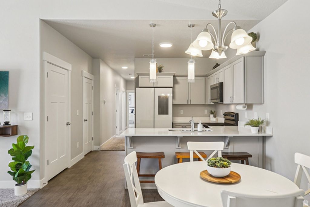 Image 12 of property listing at 1787 N FESTIVE WAY #B304, Saratoga Springs, UT 84045
