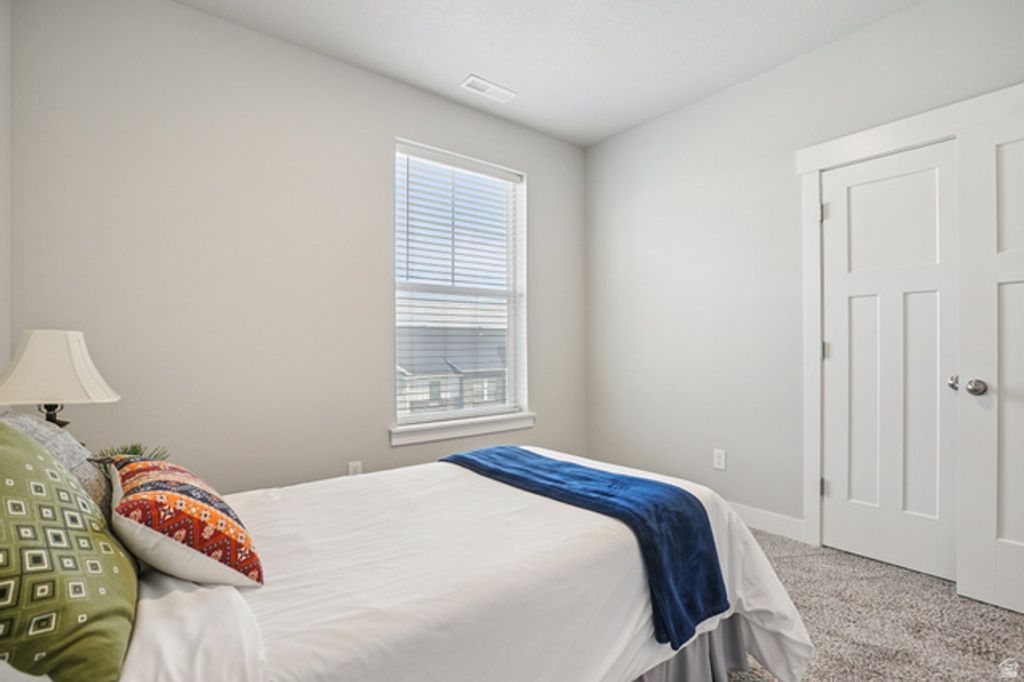 Image 25 of property listing at 1787 N FESTIVE WAY #B304, Saratoga Springs, UT 84045