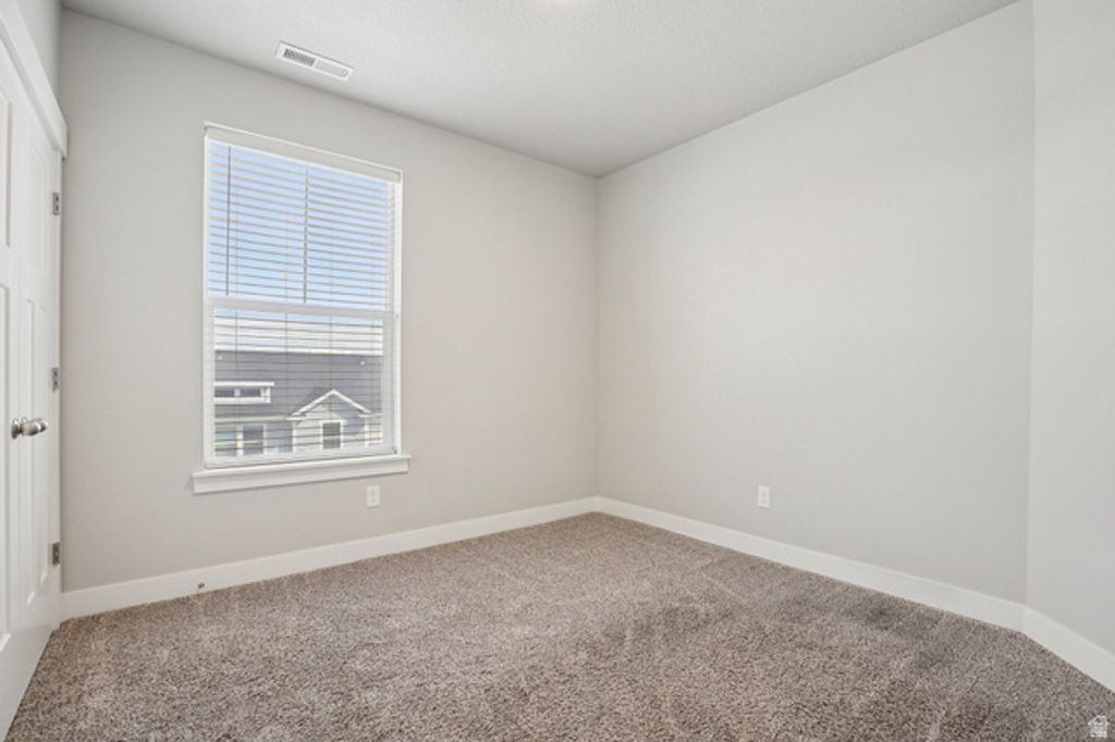 Image 27 of property listing at 1787 N FESTIVE WAY #B304, Saratoga Springs, UT 84045
