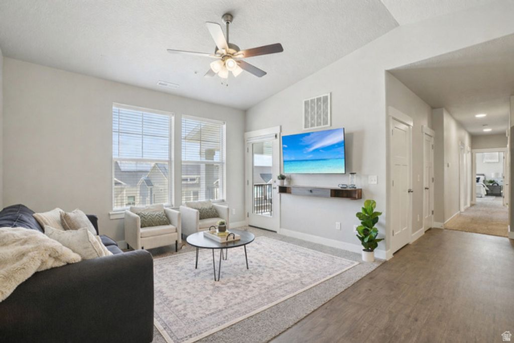 Image 4 of property listing at 1787 N FESTIVE WAY #B304, Saratoga Springs, UT 84045