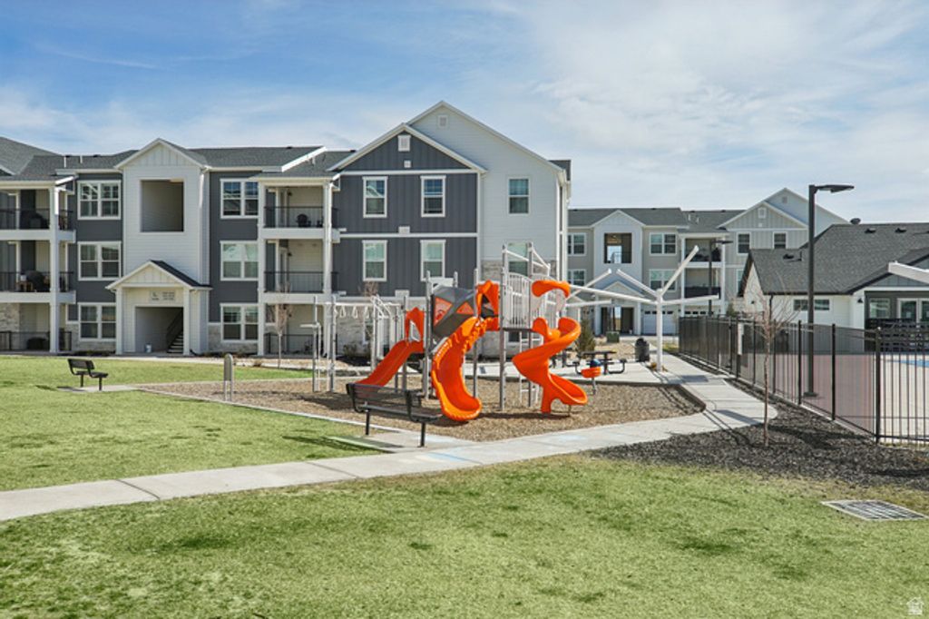 Image 34 of property listing at 1787 N FESTIVE WAY #B304, Saratoga Springs, UT 84045