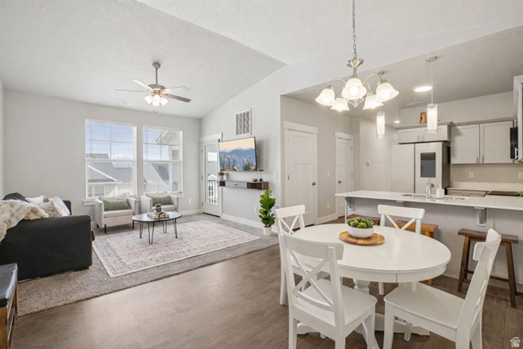 Image 9 of property listing at 1787 N FESTIVE WAY #B304, Saratoga Springs, UT 84045