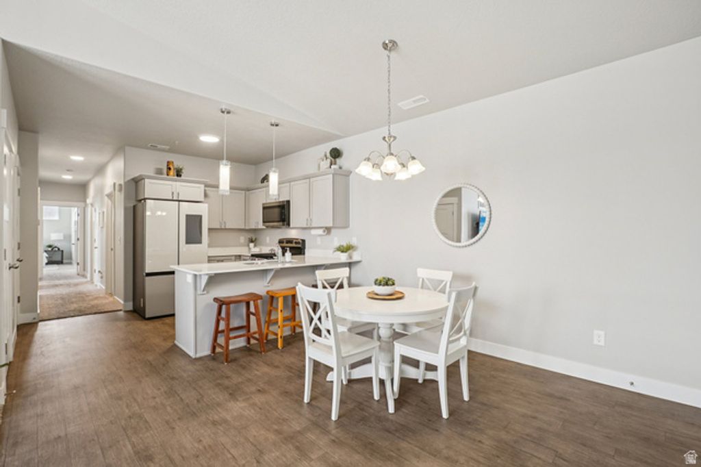 Image 10 of property listing at 1787 N FESTIVE WAY #B304, Saratoga Springs, UT 84045