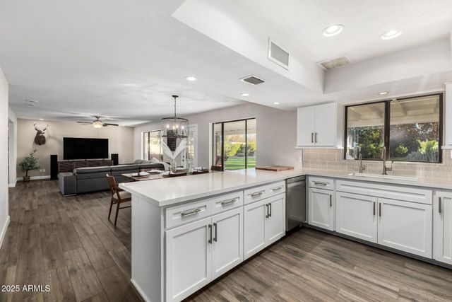 11449 N BANCROFT Drive, Phoenix, AZ 85028