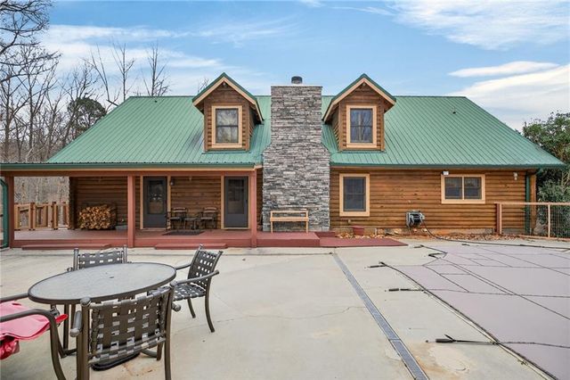 7346 Banks Mill Road, Douglasville, GA 30135