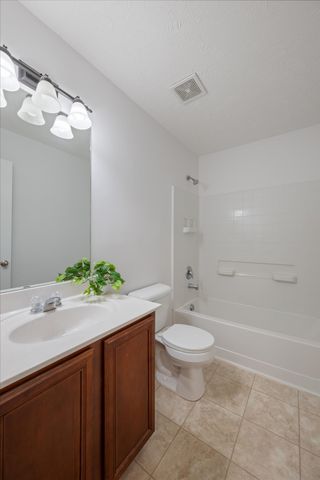 543 Creek Oak Dr, Murfreesboro, TN 37128