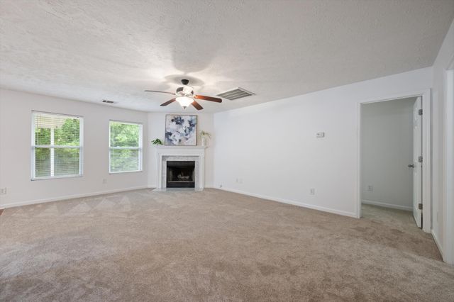 543 Creek Oak Dr, Murfreesboro, TN 37128