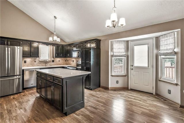 13815 S Acuff Street, Olathe, KS 66062