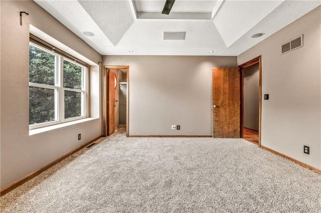 13815 S Acuff Street, Olathe, KS 66062