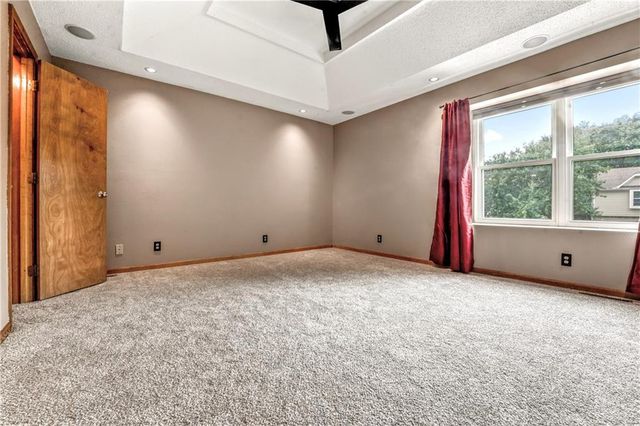 13815 S Acuff Street, Olathe, KS 66062