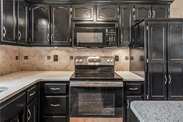 13815 S Acuff Street, Olathe, KS 66062