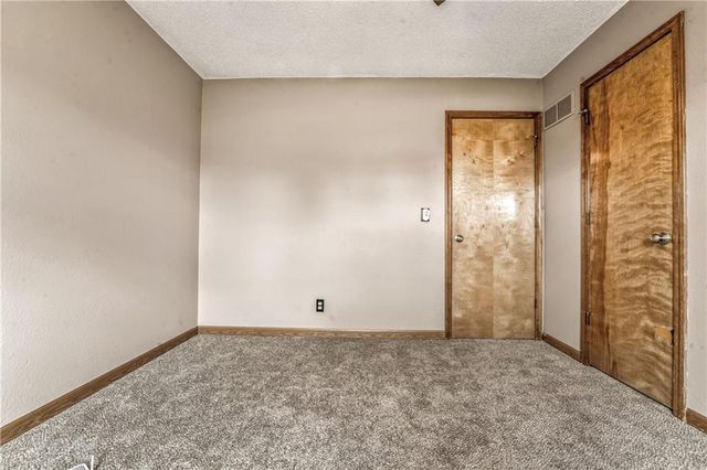 13815 S Acuff Street, Olathe, KS 66062
