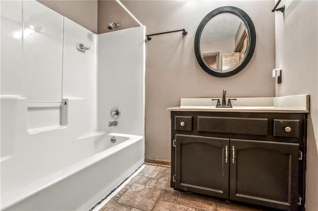 13815 S Acuff Street, Olathe, KS 66062